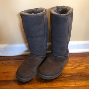 Tall dark grey uggs